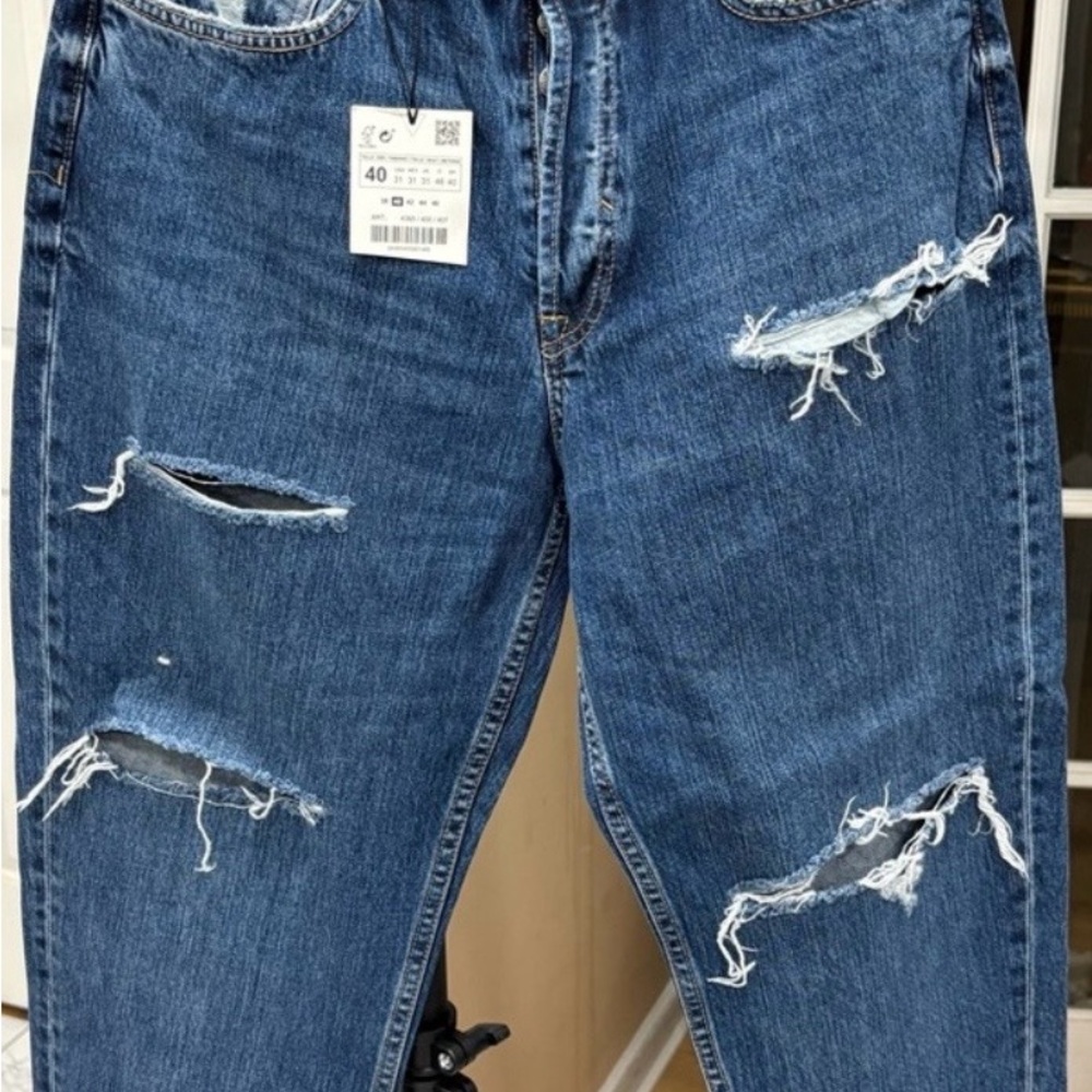 Zara Jeans Y2K Straight Fit Trendy Aesthetic Streetwear Ripped Jeans size 40(10)